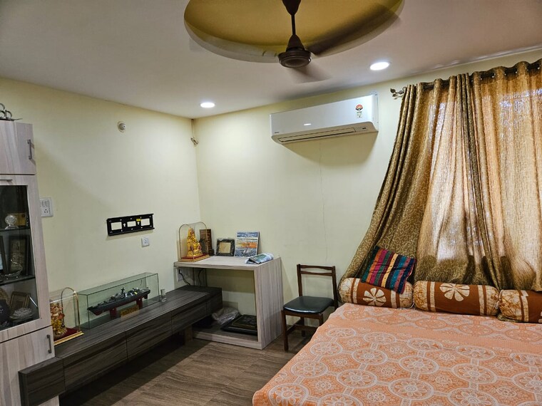 Bedroom, vrindavanam-apartment 4 Bedroom 3600 Sq.Ft. Villa In Model Colony Pune 9186271