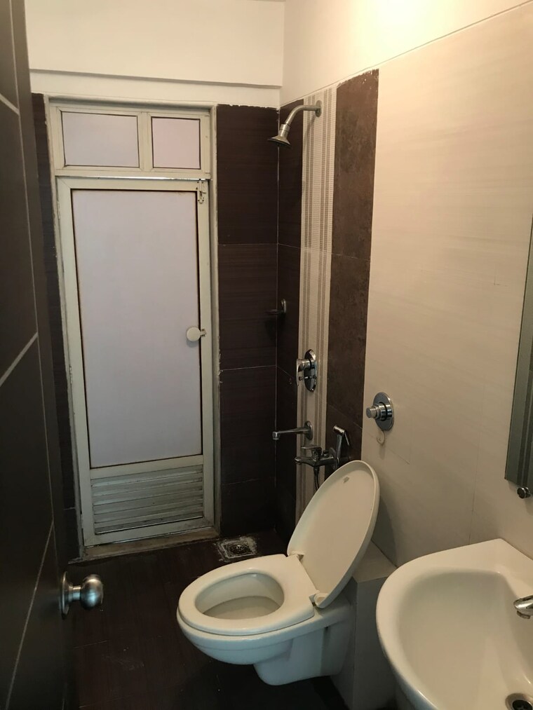 Bathroom, nahar-jonquille-and-jamaica 2 Bedroom 978 Sq.Ft. Apartment In Chandivali Mumbai 9186248