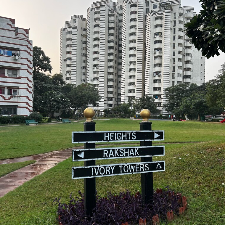 Exterior View, the-retreat-gurgaon 2 Bedroom 1250 Sq.Ft. Apartment In Sector 29 Gurgaon 9186317