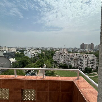 Balcony in 2 BHK Apartment at The Retreat Gurgaon, Sector 29 – for Rent
