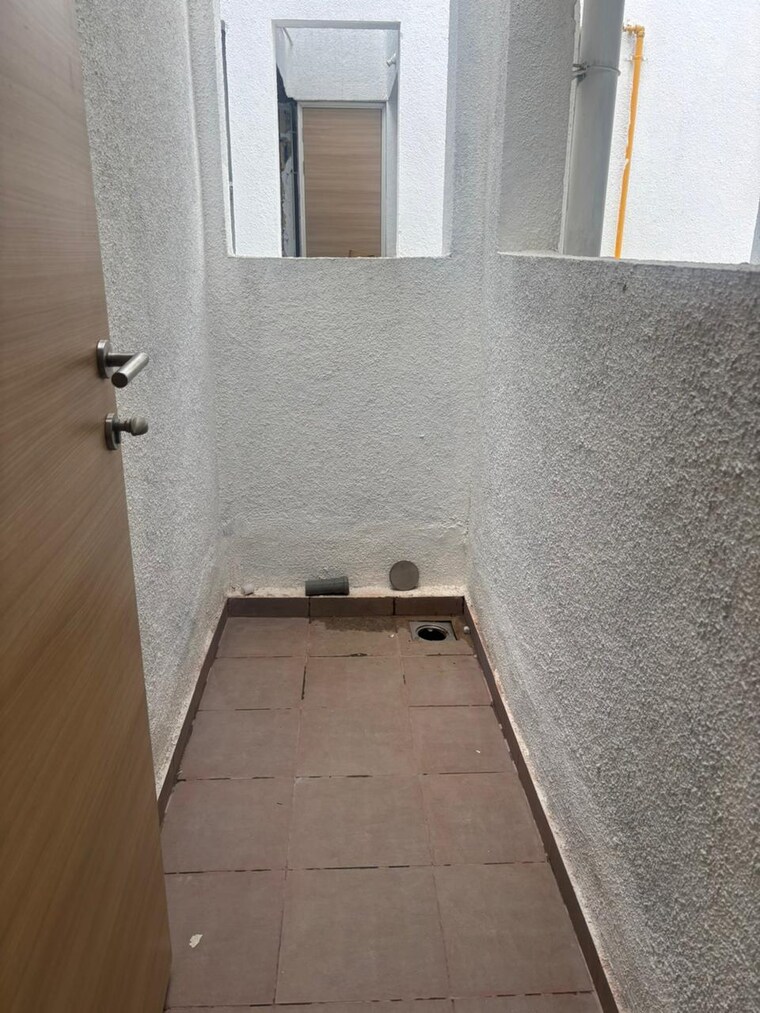 Bathroom, baner 3.5 Bedroom 1950 Sq.Ft. Apartment In Baner Pune 9186325