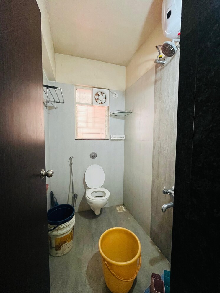 Bathroom, baner 3.5 Bedroom 1950 Sq.Ft. Apartment In Baner Pune 9186325