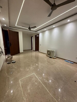 Room in 3 BHK Builder Floor at Hauz Khas – for Sale