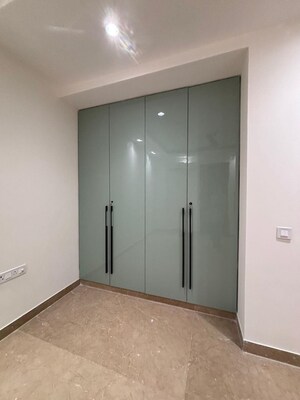 Room in 3 BHK Builder Floor at Hauz Khas – for Sale