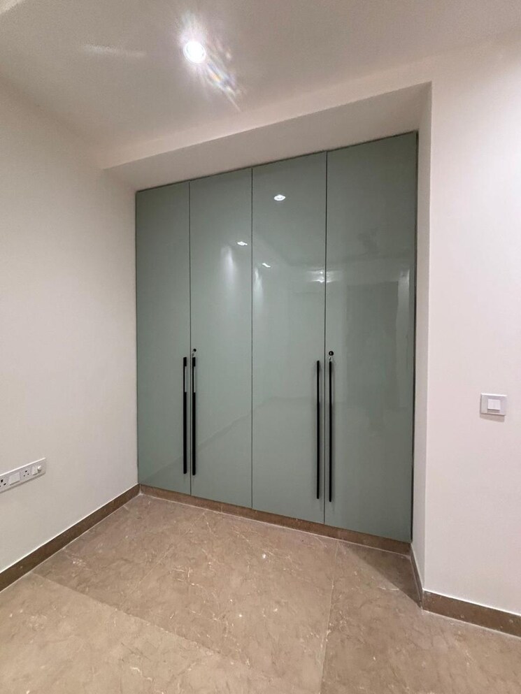 Room, hauz khas 3 Bedroom 200 Sq.Yd. Builder Floor In Hauz Khas Delhi 9186339