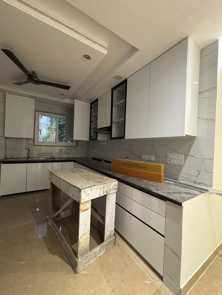 Kitchen, hauz khas 3 Bedroom 200 Sq.Yd. Builder Floor In Hauz Khas Delhi 9186339