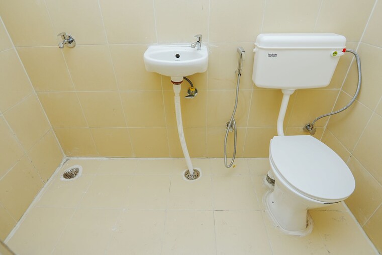 Bathroom, gaur-sportswood 3 Bedroom 1850 Sq.Ft. Apartment In Sector 79 Noida 9186344