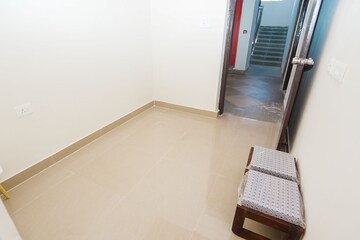 Room in 3 BHK Apartment at Gaur Sportswood, Sector 79 – for Rent