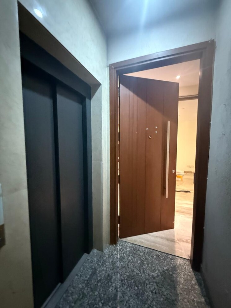 Bedroom, greater kailash ii 3 Bedroom 2000 Sq.Ft. Builder Floor In Greater Kailash ii Delhi 9186377