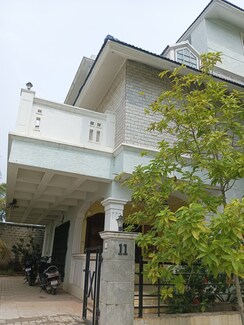 4 BHK + Servant Room Villa For Sale in Nanakramguda