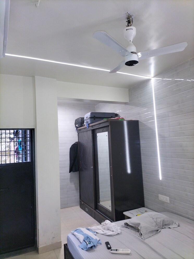 Bathroom, classic-plaza-dhankawadi 1 RK 300 Sq.Ft. Independent House In Dhankawadi Pune 9186424