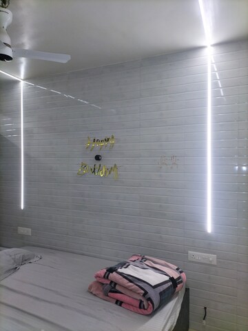 Parking in 1 RK Independent House at Classic Plaza Dhankawadi, Dhankawadi – for Rent
