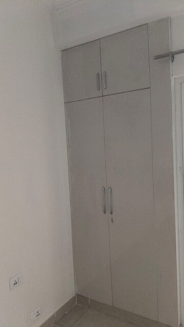 2 BHK Apartment For Rent in Radicon Vedantam, Sector 16c Greater Noida