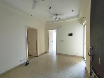 2.5 BHK Apartment For Rent in Gaur City 2 - 16th Avenue, Sector 16c Greater Noida