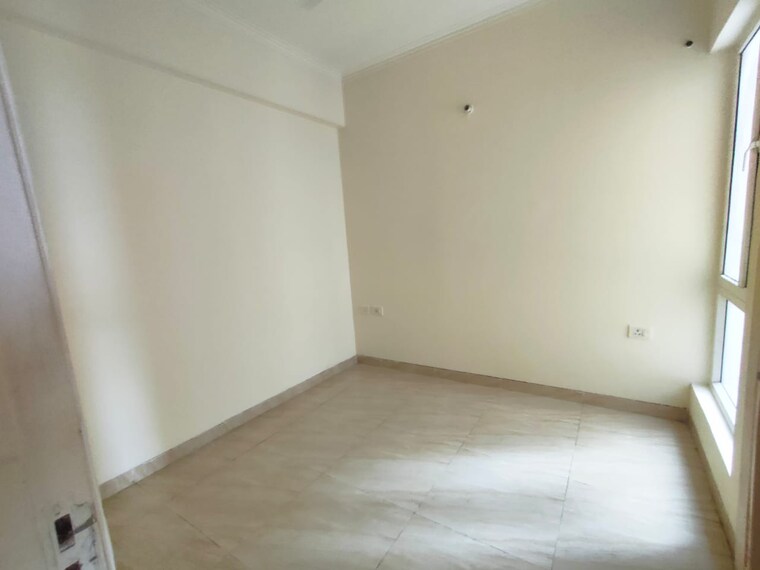 Room, gaur-city-2-16th-avenue 2.5 Bedroom 1205 Sq.Ft. Apartment In Sector 16c Greater Noida Greater Noida 9186439