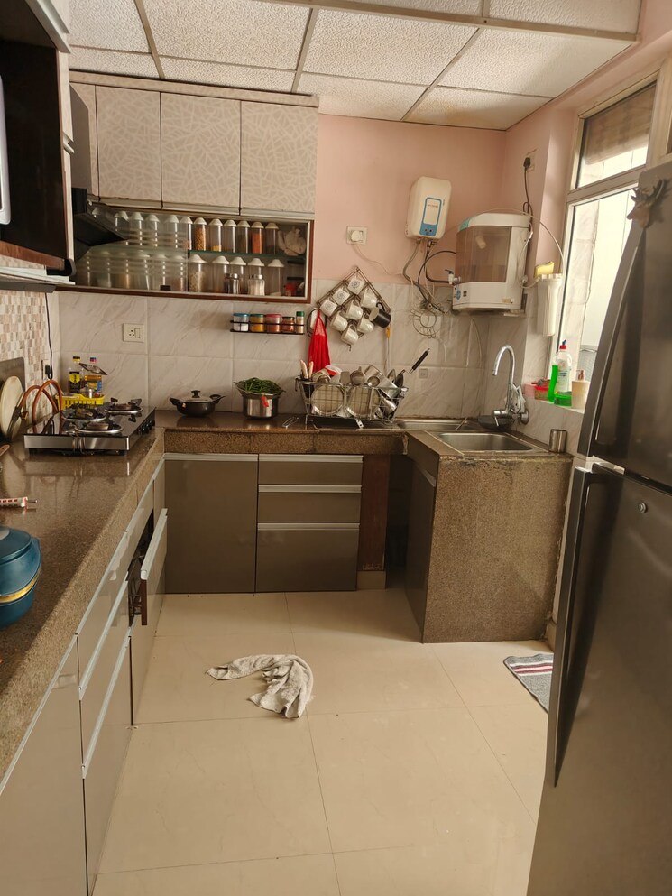 Kitchen, orchid-island 3.5 Bedroom 1550 Sq.Ft. Apartment In Sector 51 Gurgaon 9186450