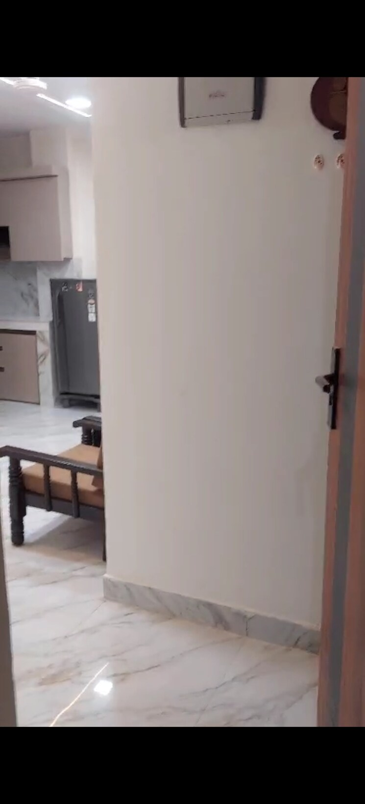 Room, dwarka mor 1 Bedroom 45 Sq.Yd. Builder Floor In Dwarka Mor Delhi 9186487