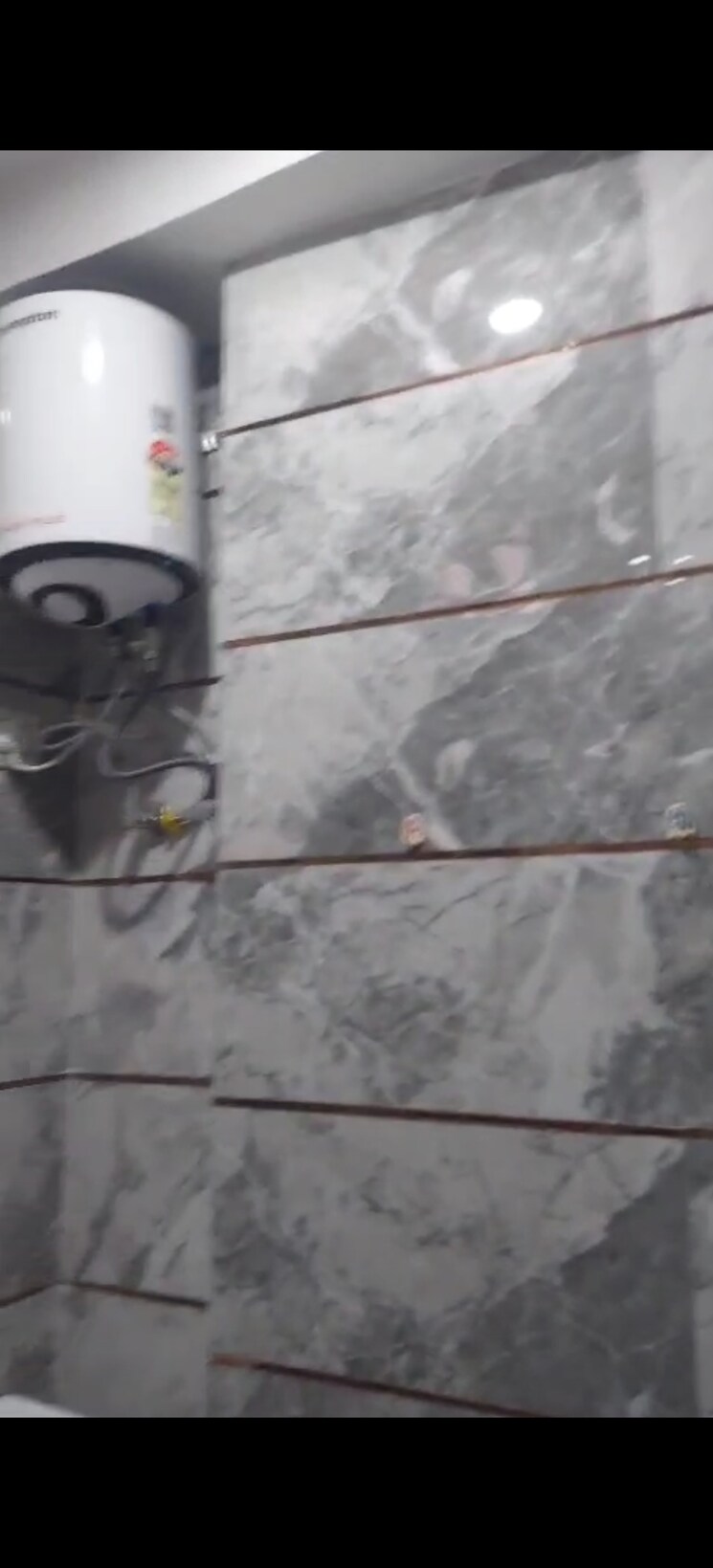 Bathroom, dwarka mor 1 Bedroom 45 Sq.Yd. Builder Floor In Dwarka Mor Delhi 9186487