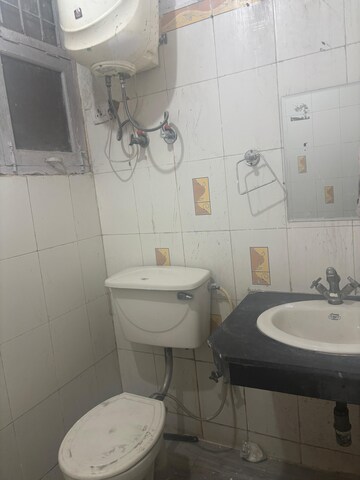 Bathroom in 3 BHK Builder Floor at Palam Vihar – for Rent