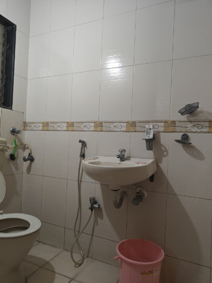 Bathroom, meridian-apartment 3 Bedroom 1525 Sq.Ft. Apartment In Nerul Sector 6 Navi Mumbai 9186510