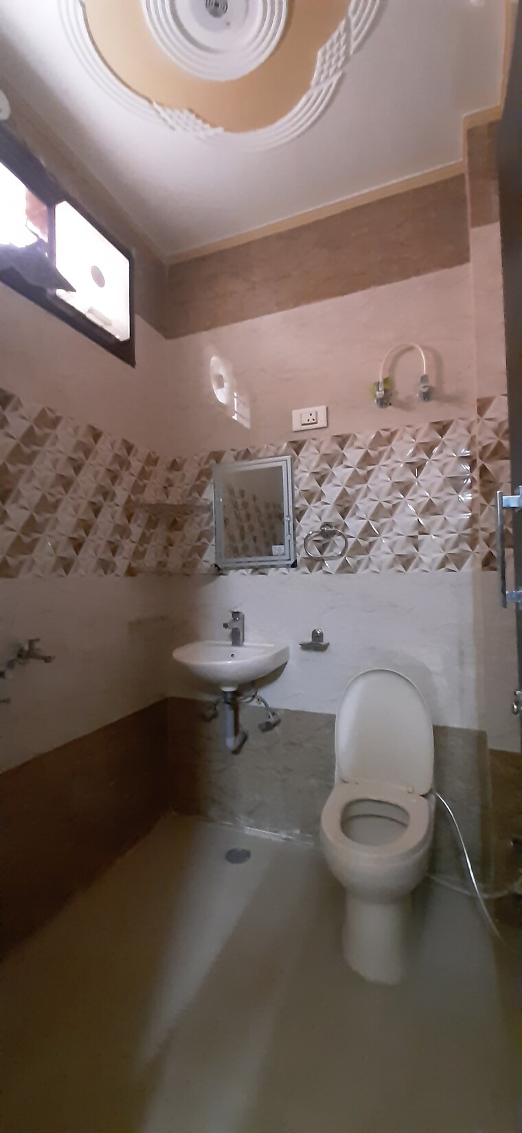Bathroom, landcraft-golf-links 2 Bedroom 120 Sq.Ft. Builder Floor In Pandav Nagar Ghaziabad 9186498