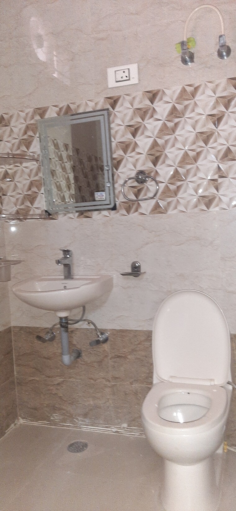 Bathroom, landcraft-golf-links 2 Bedroom 120 Sq.Ft. Builder Floor In Pandav Nagar Ghaziabad 9186498