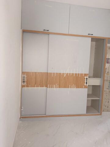 Furnished Amenities in 3 BHK Apartment at Manikonda – for Rent