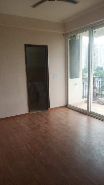 Master Bedroom in 3 BHK Apartment at Amrapali Golf Homes, Sector 4 Greater Noida – for Rent