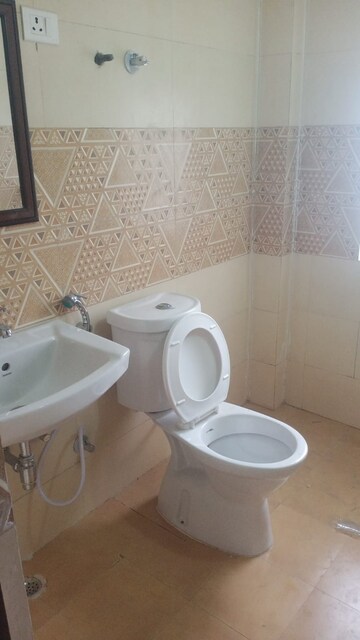 Bathroom in 3 BHK Apartment at Amrapali Golf Homes, Sector 4 Greater Noida – for Rent