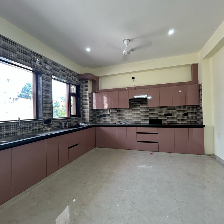 Kitchen, ansal-plaza-sector-23 3 Bedroom 4200 Sq.Ft. Builder Floor In Carterpuri Village Gurgaon 9186580