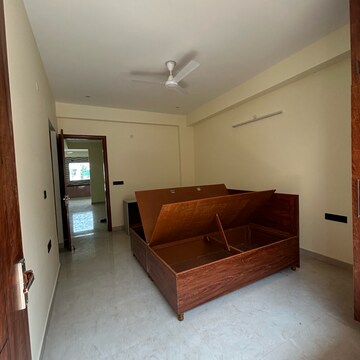 Bedroom in 3 BHK Builder Floor at Ansal Plaza Sector-23, Carterpuri Village – for Rent