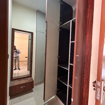 Building Lobby in 3 BHK Builder Floor at Ansal Plaza Sector-23, Carterpuri Village – for Rent