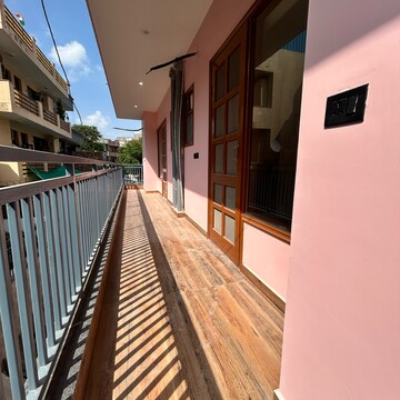 Balcony in 3 BHK Builder Floor at Ansal Plaza Sector-23, Carterpuri Village – for Rent