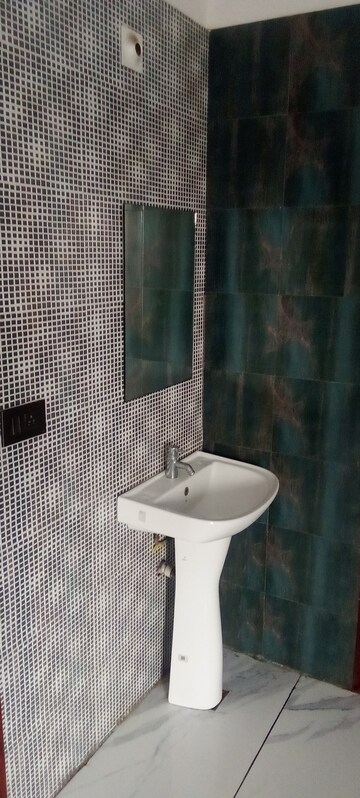 Bathroom in 3.5 BHK Apartment at Apex Green, Sector 8 – for Rent