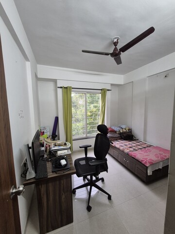 Team Area in 2 BHK Apartment at Yogiraj Flats, Baner – for Rent