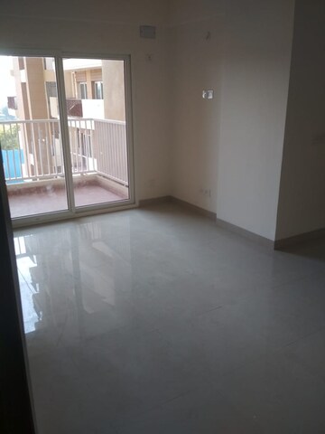 Room in 2 BHK Apartment at Eldeco Acclaim, Sohna Sector 2 – for Sale