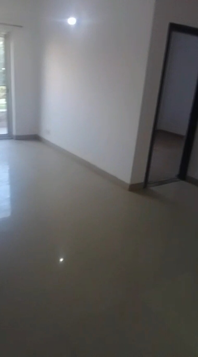 Room, bptp-park-81 3 Bedroom 300 Sq.Yd. Apartment In Sector 81 Faridabad 9186684