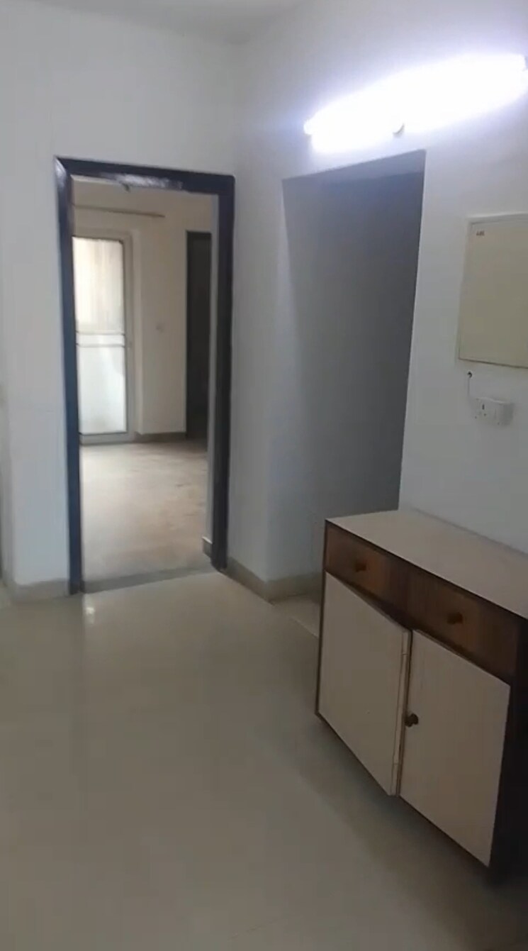 Room, bptp-park-81 3 Bedroom 300 Sq.Yd. Apartment In Sector 81 Faridabad 9186684