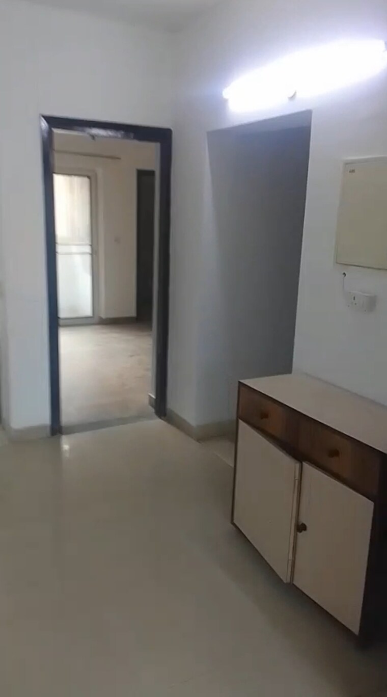 Room, bptp-park-81 3 Bedroom 300 Sq.Yd. Apartment In Sector 81 Faridabad 9186684
