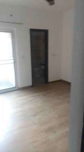 Room in 3 BHK Apartment at BPTP Park 81, Sector 81 – for Rent
