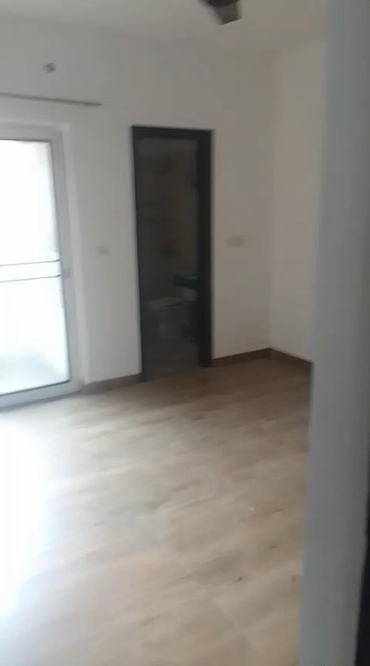 Room, bptp-park-81 3 Bedroom 300 Sq.Yd. Apartment In Sector 81 Faridabad 9186684