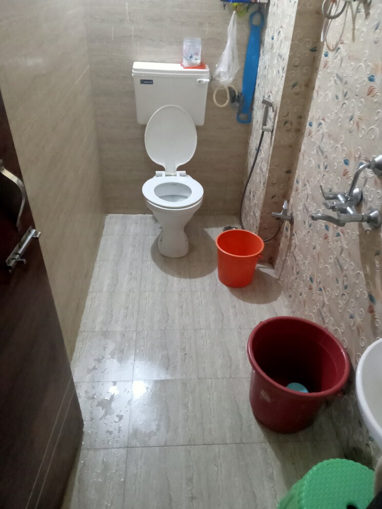Bathroom, sm-kunj 2 Bedroom 1100 Sq.Ft. Apartment In Taloja Navi Mumbai 9186688