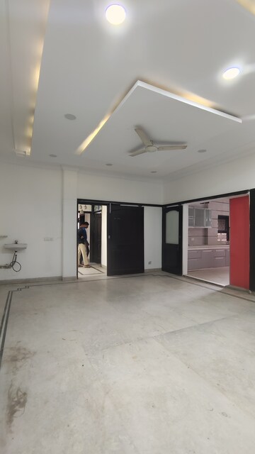 Room in 3 BHK Independent House at Palm Residency Chhatarpur, Chattarpur – for Rent