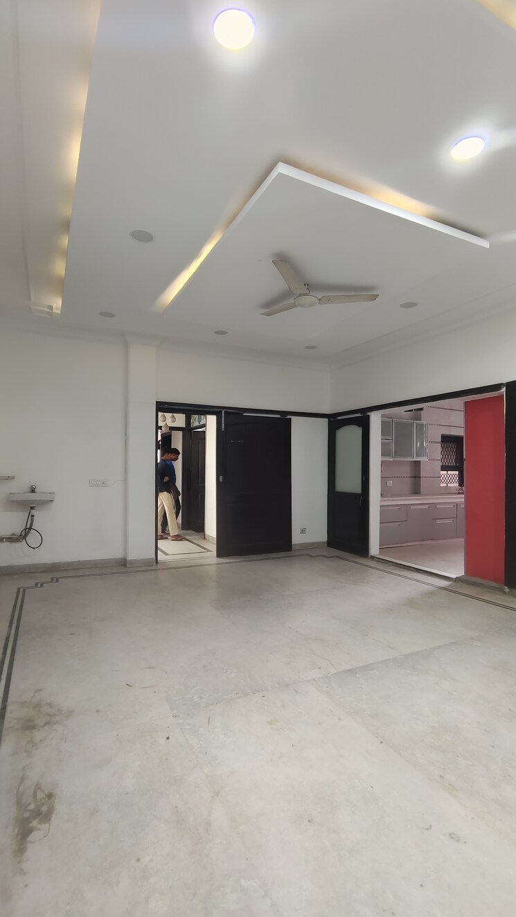 Room, palm-residency-chhatarpur 3 Bedroom 3600 Sq.Ft. Independent House In Chattarpur Delhi 9186695