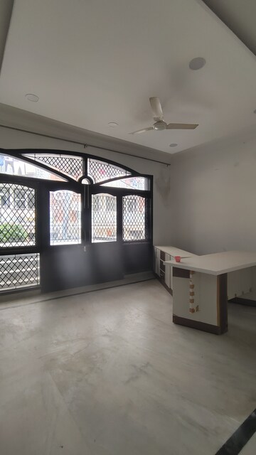 Room in 3 BHK Independent House at Palm Residency Chhatarpur, Chattarpur – for Rent