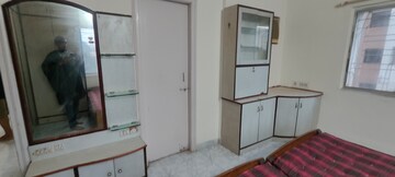 Room in 2 BHK Apartment at Kubera Gulshan, Aundh – for Rent