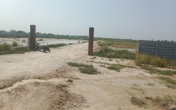 Plot For Sale in Nh 19