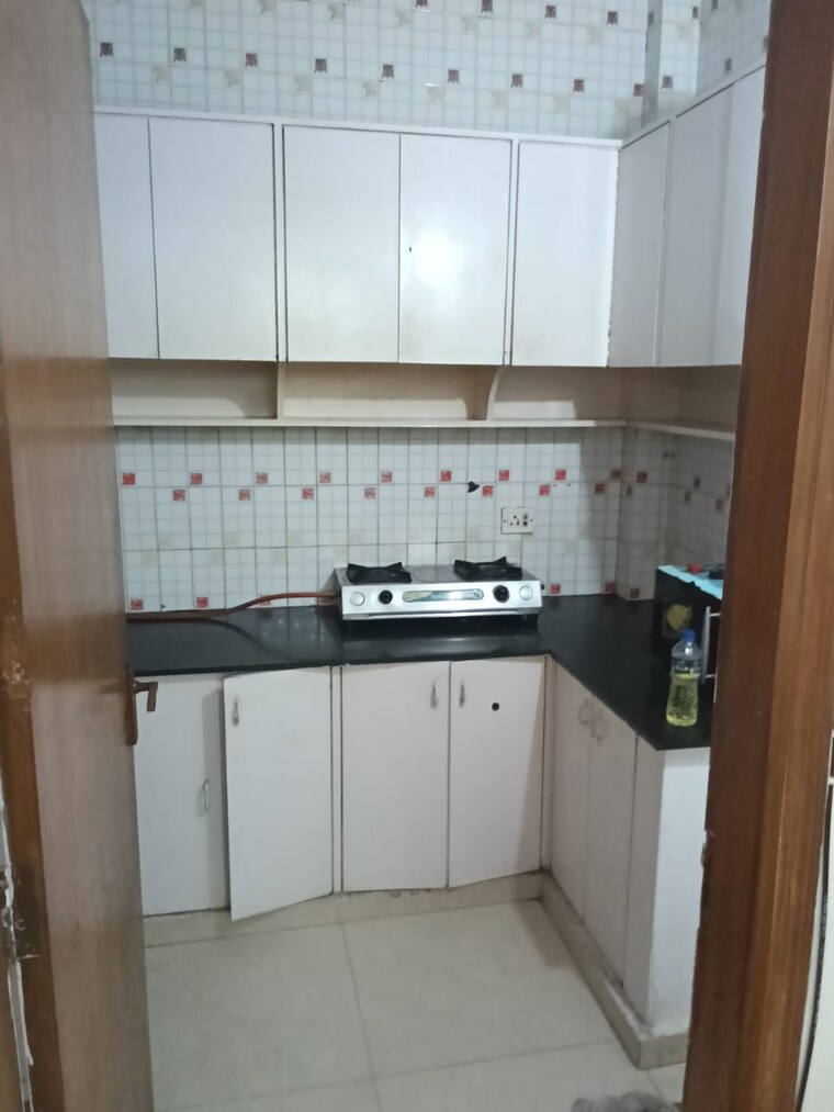Kitchen, chittaranjan park 2 Bedroom 1200 Sq.Ft. Builder Floor In Chittaranjan Park Delhi 9186725