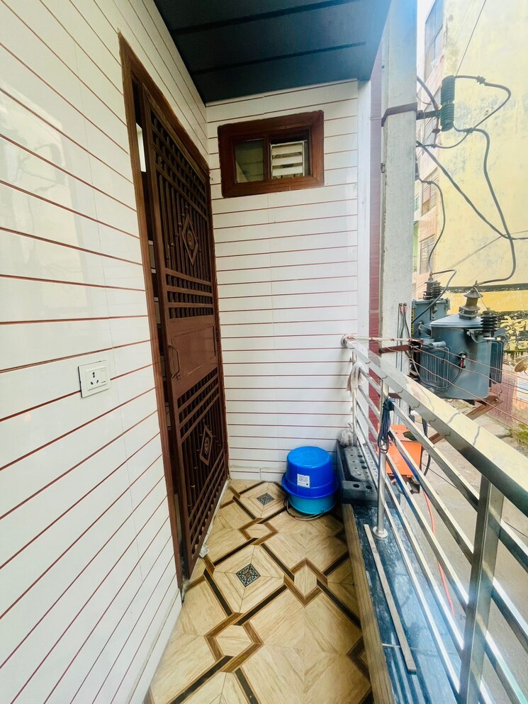 Balcony, dwarka mor 2 Bedroom 540 Sq.Ft. Builder Floor In Dwarka Mor Delhi 9186734