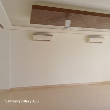Furnished Amenities in 3 BHK Builder Floor at Greater Kailash Part 3 – for Rent